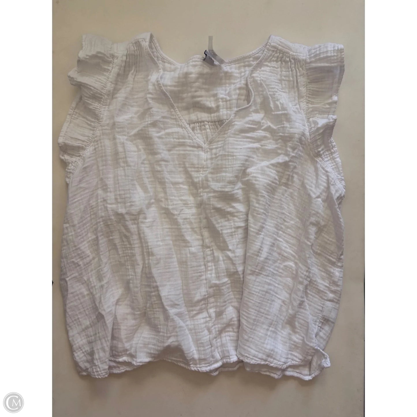 Top Short Sleeve By Old Navy In White, Size: 3x