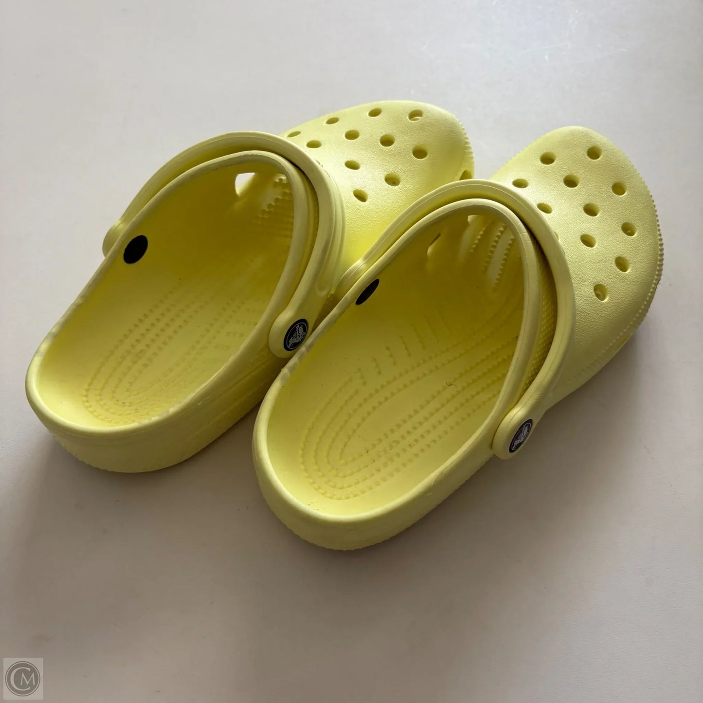 Shoes Flats By Crocs In Yellow, Size: 9