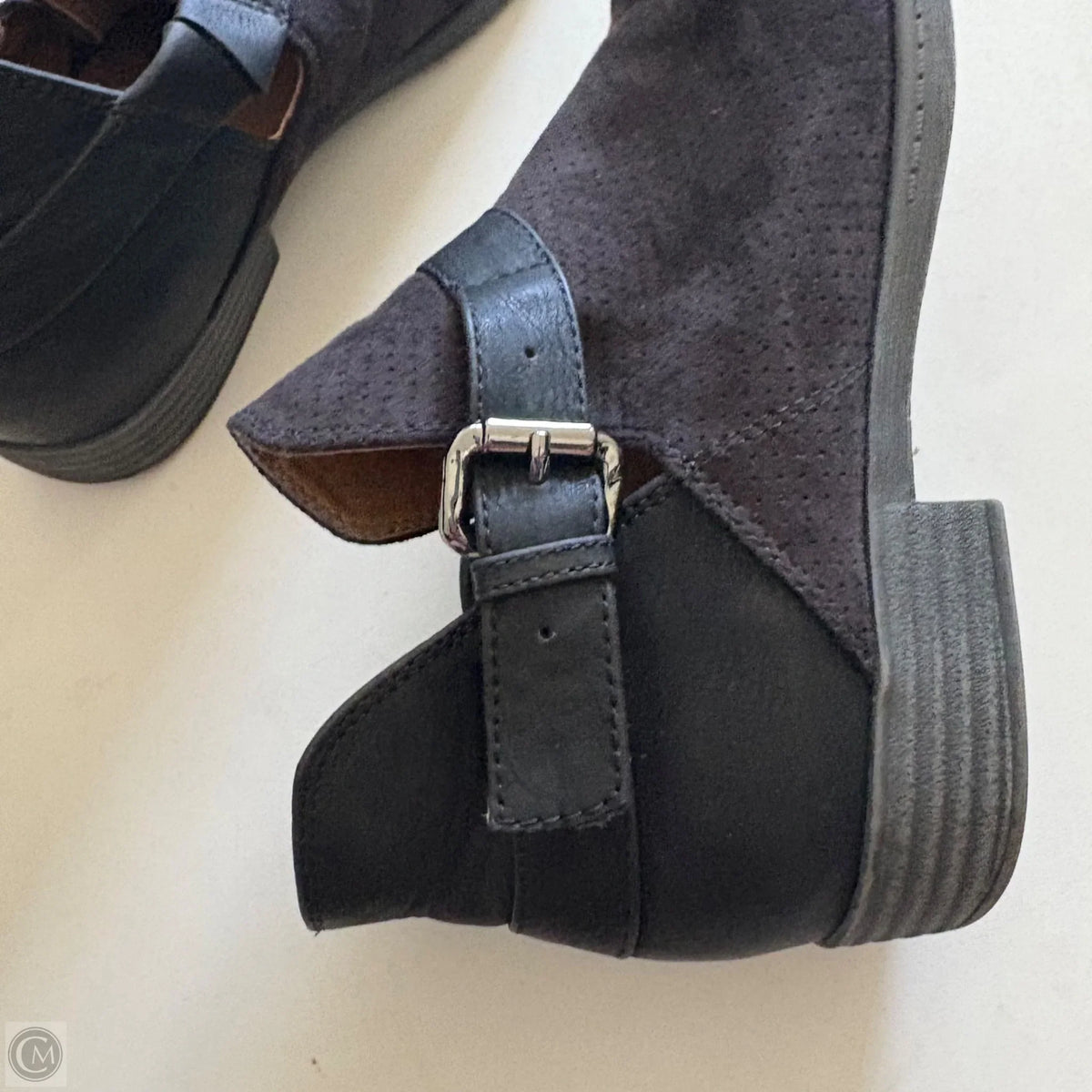 Boots Ankle Heels By Clothes Mentor In Black, Size: 8