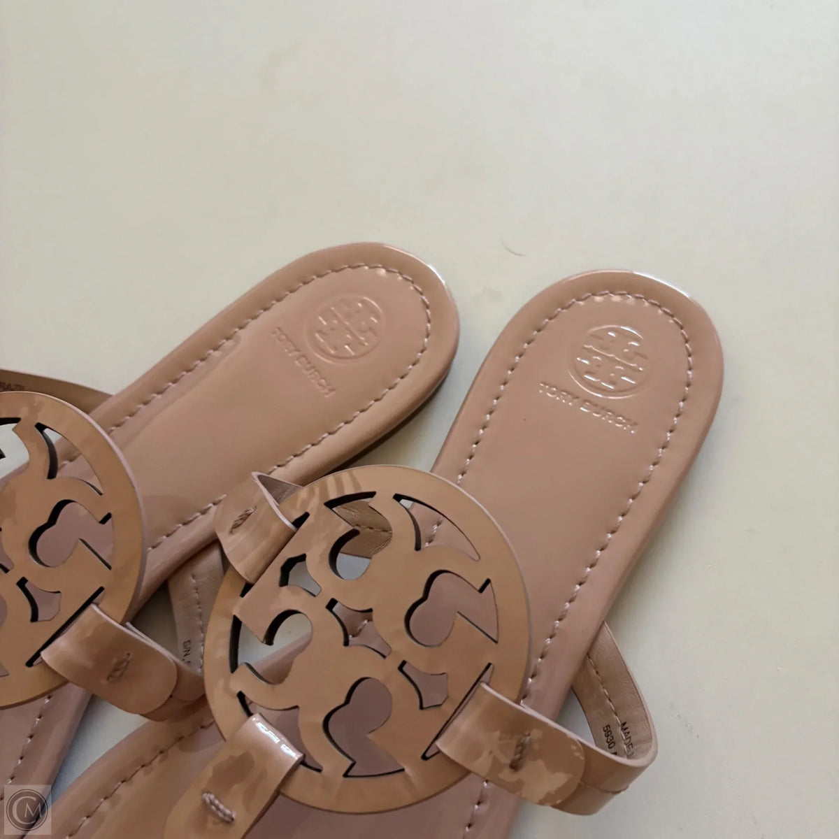 Sandals Designer By Tory Burch In Beige, Size: 10