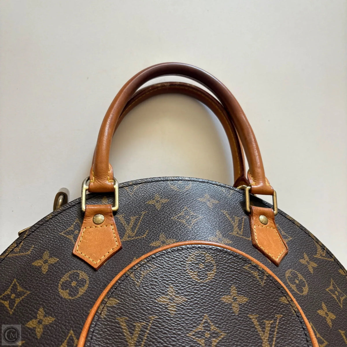 Handbag Luxury Designer By Louis Vuitton, Size: Large