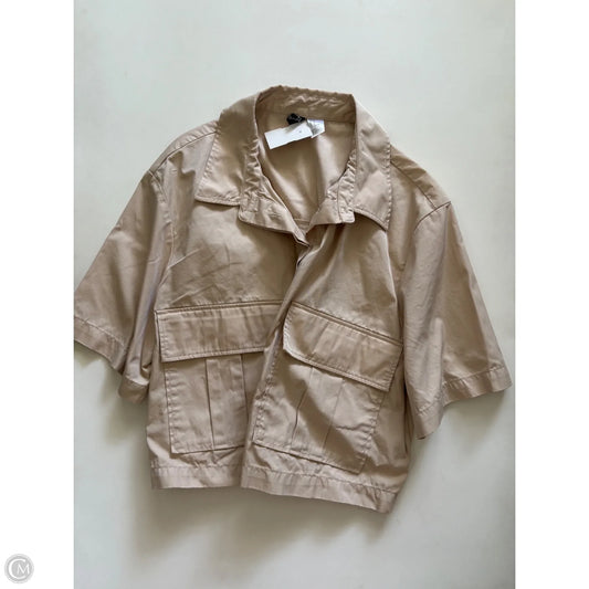 Top Short Sleeve By Divided In Tan, Size: M