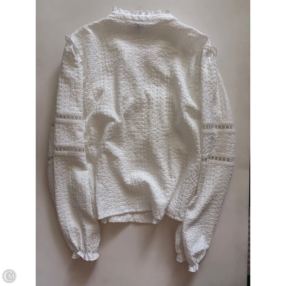 Top Long Sleeve By Divided In White, Size: L