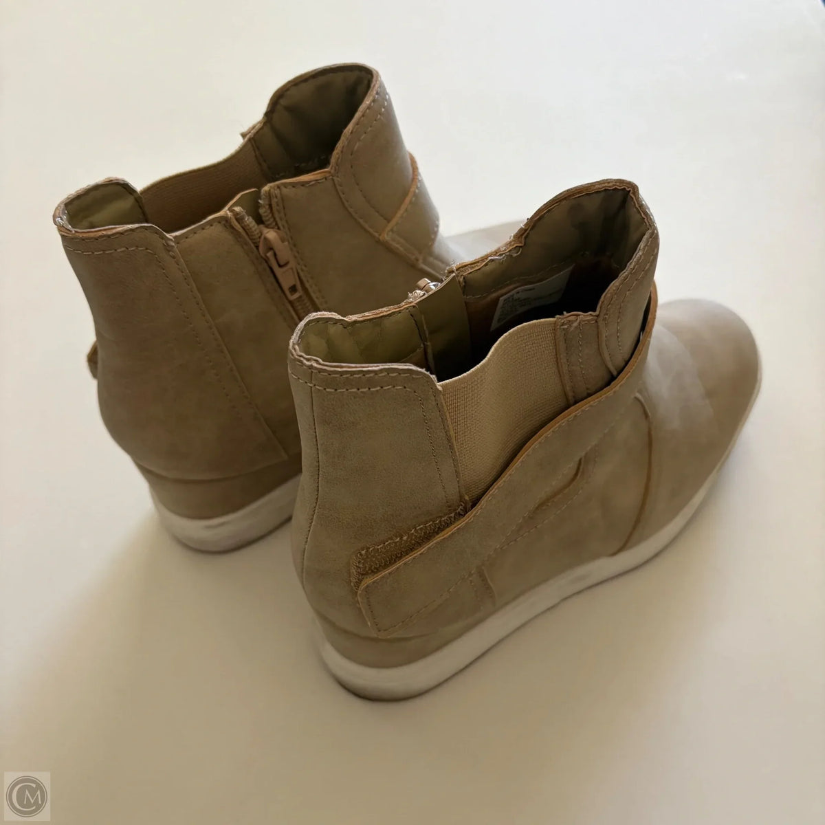 Boots Ankle Flats By Serra In Tan, Size: 9