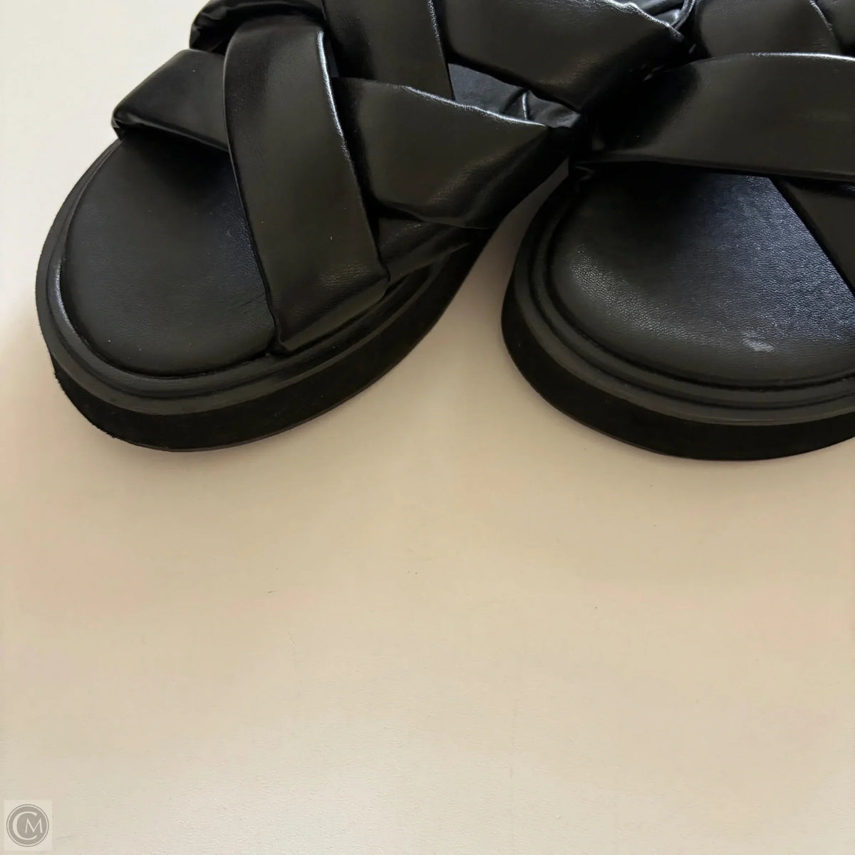 Sandals Flats By Old Navy In Black, Size: 6