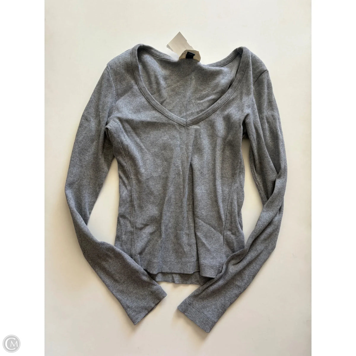 Top Long Sleeve By Universal Thread In Grey, Size: S