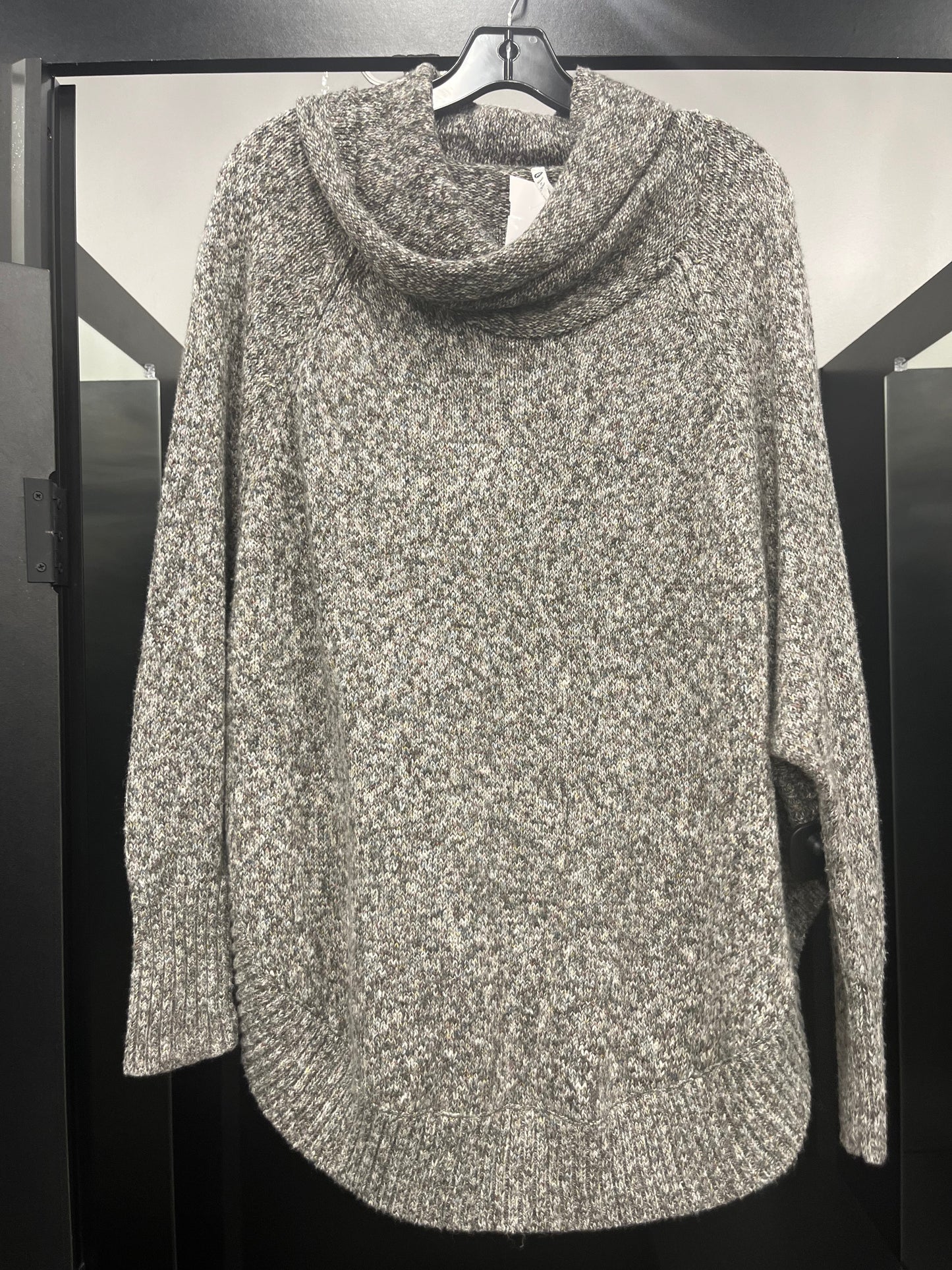 Sweater By Leo And Nicole In Grey, Size: M