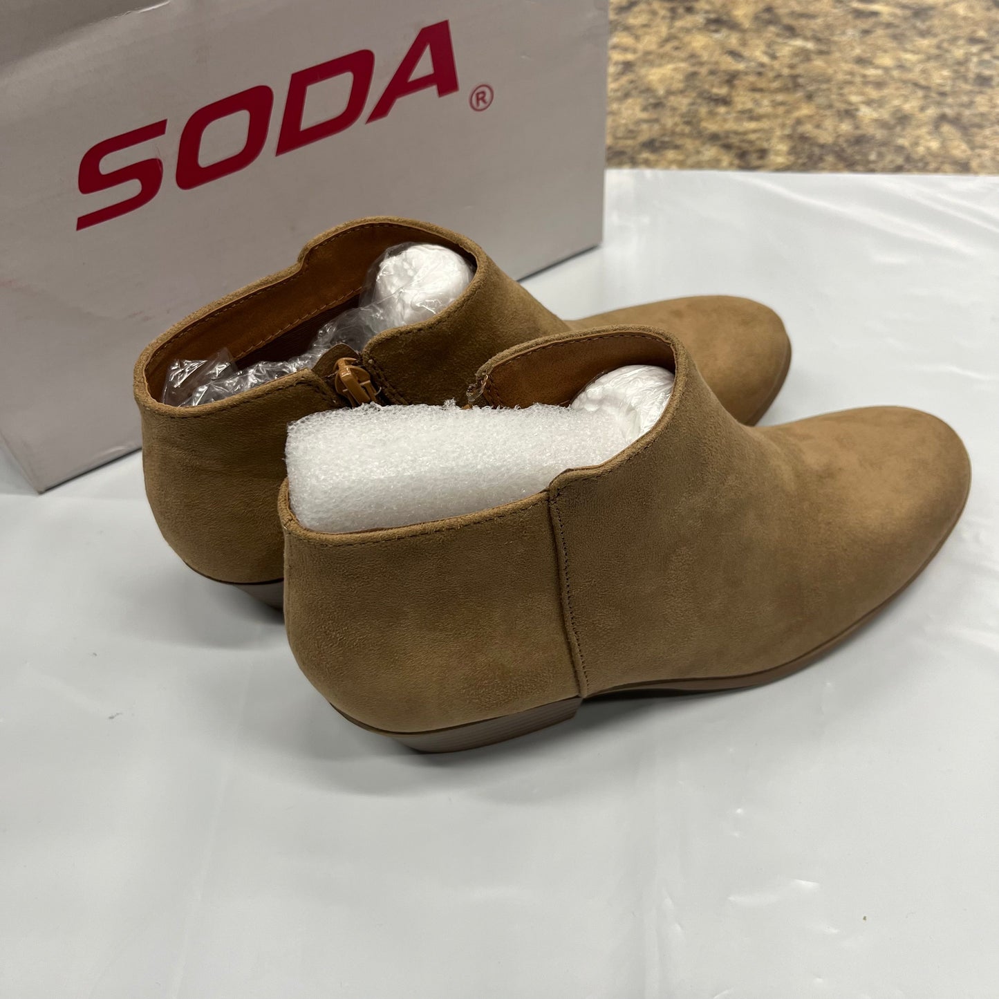 Tan Shoes Heels Block Soda, Size 7.5