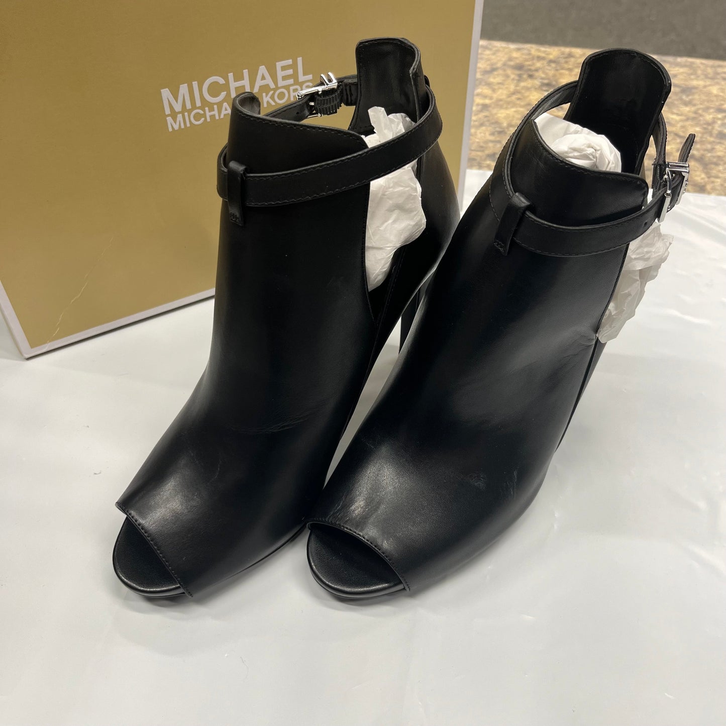 Black Shoes Heels Stiletto Michael Kors, Size 9