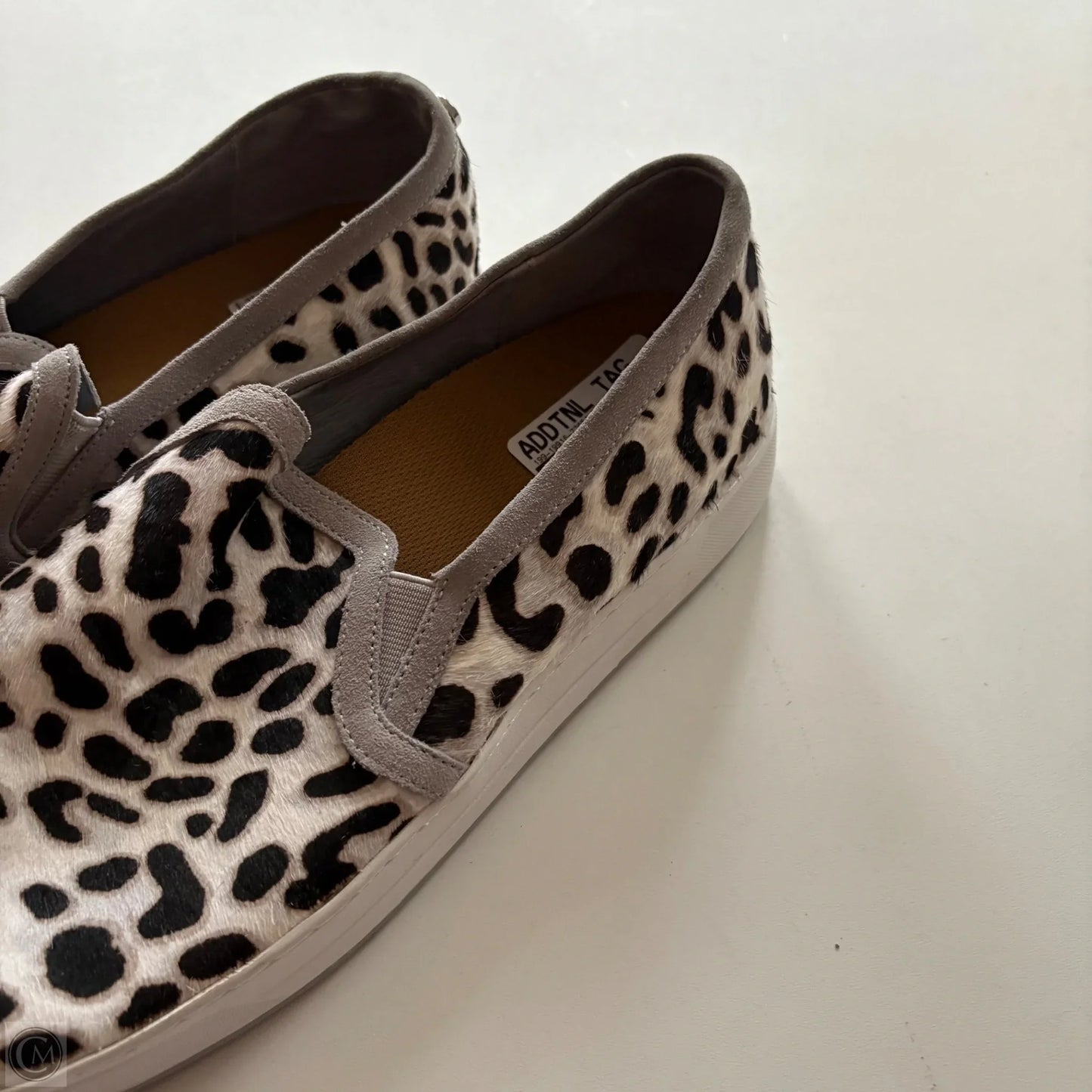Shoes Sneakers By Vionic In Animal Print, Size: 11