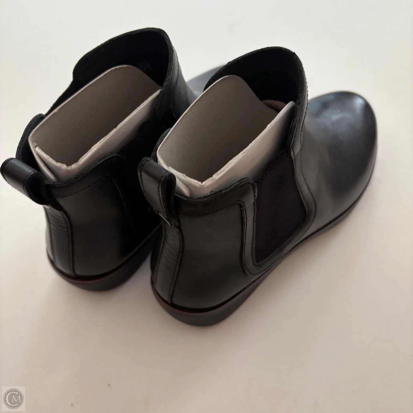 Boots Ankle Flats By Fitflop In Black, Size: 8