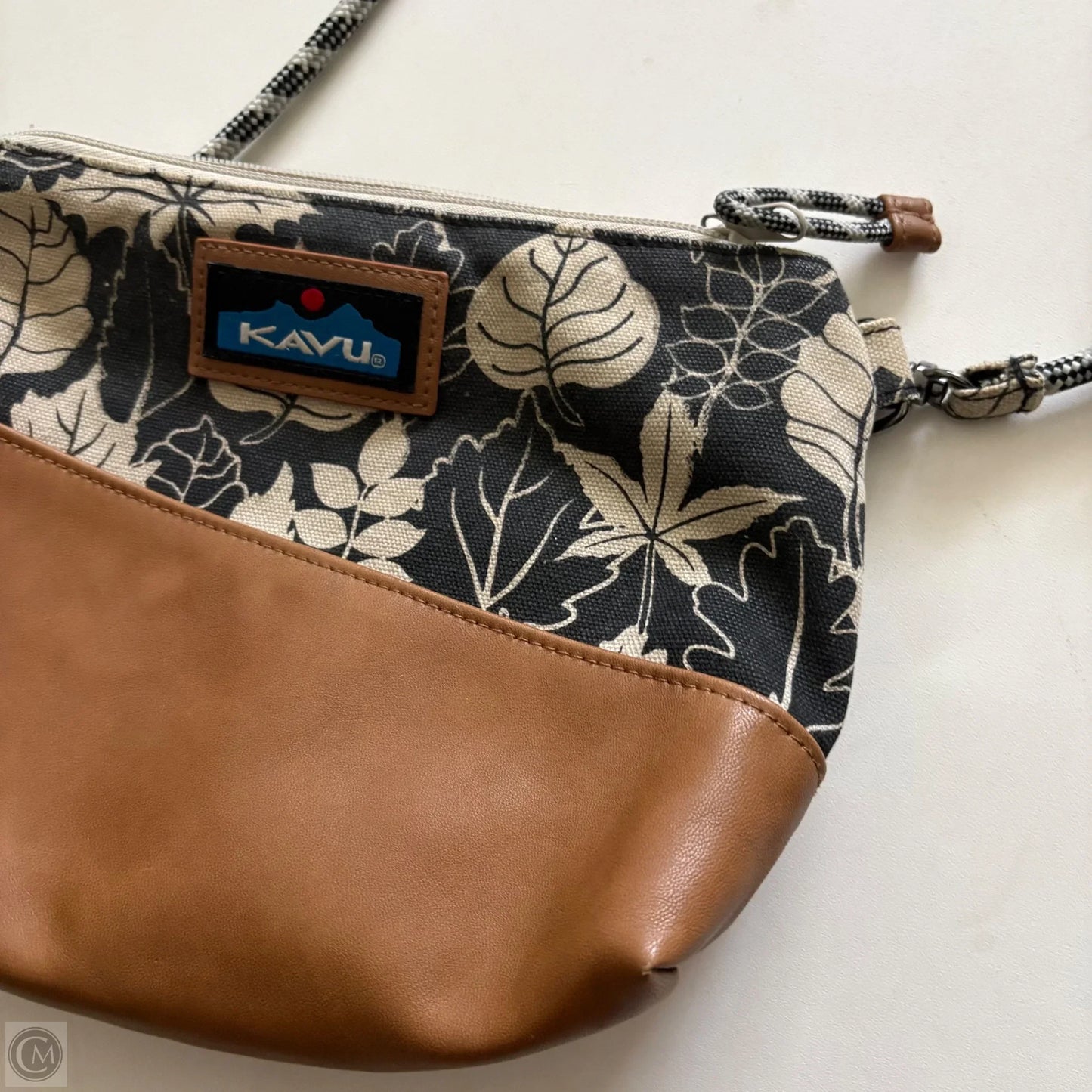 Crossbody By Kavu, Size: Small