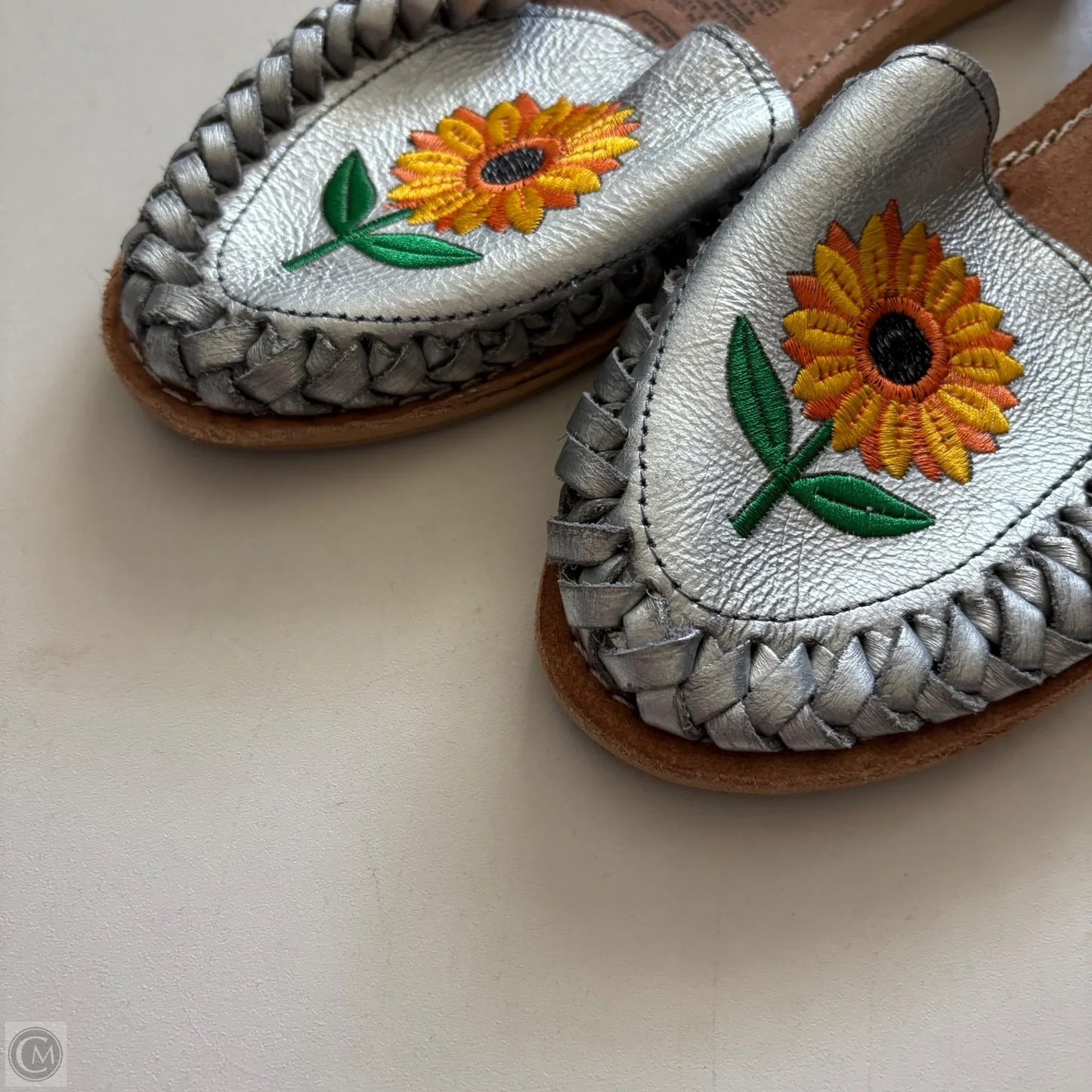 Shoes Flats By monarquia In Silver, Size: 8.5