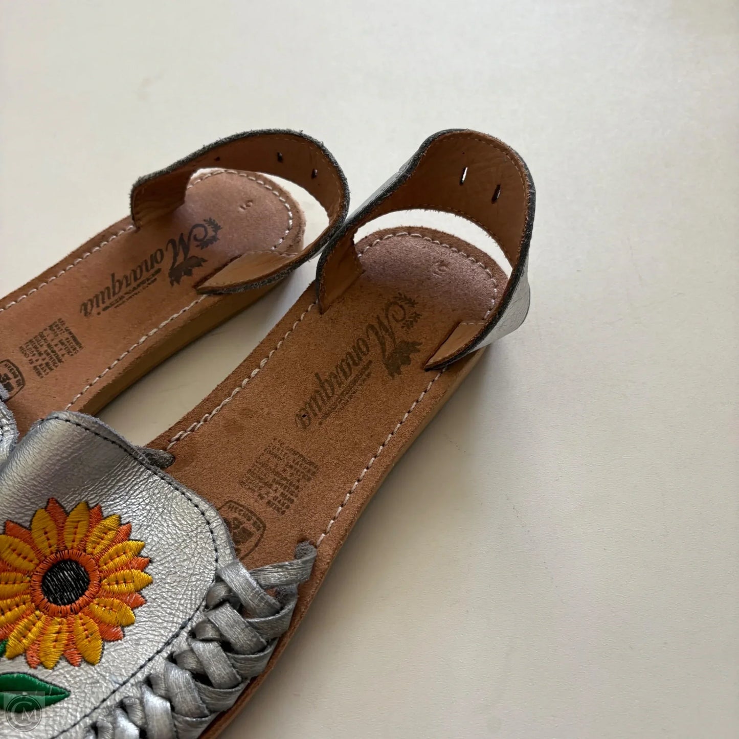 Shoes Flats By monarquia In Silver, Size: 8.5