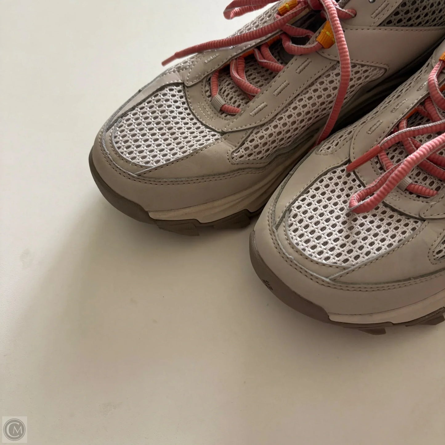 Shoes Athletic By Columbia In Taupe, Size: 9.5