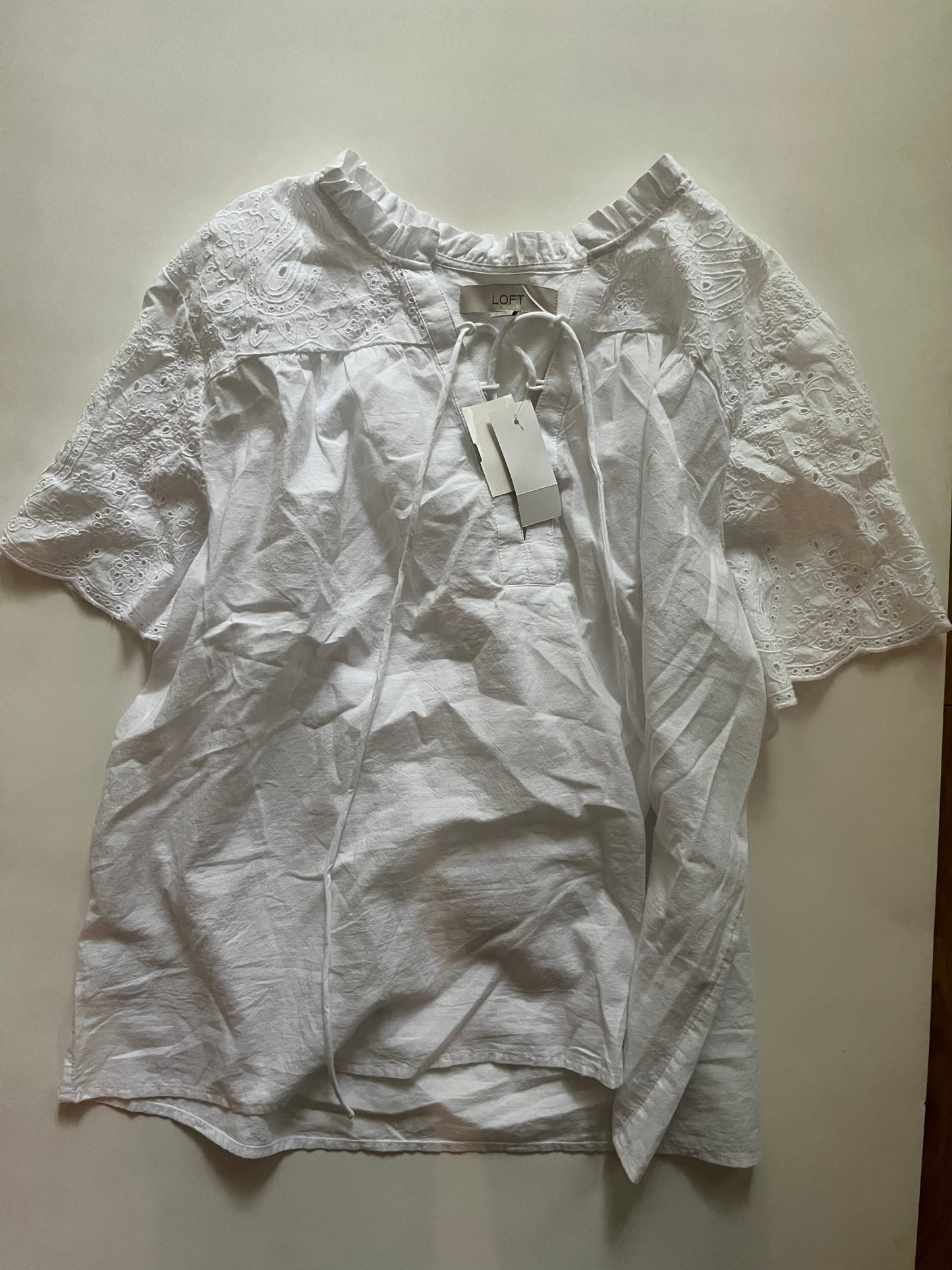 White Top Short Sleeve Loft NWT, Size Xl