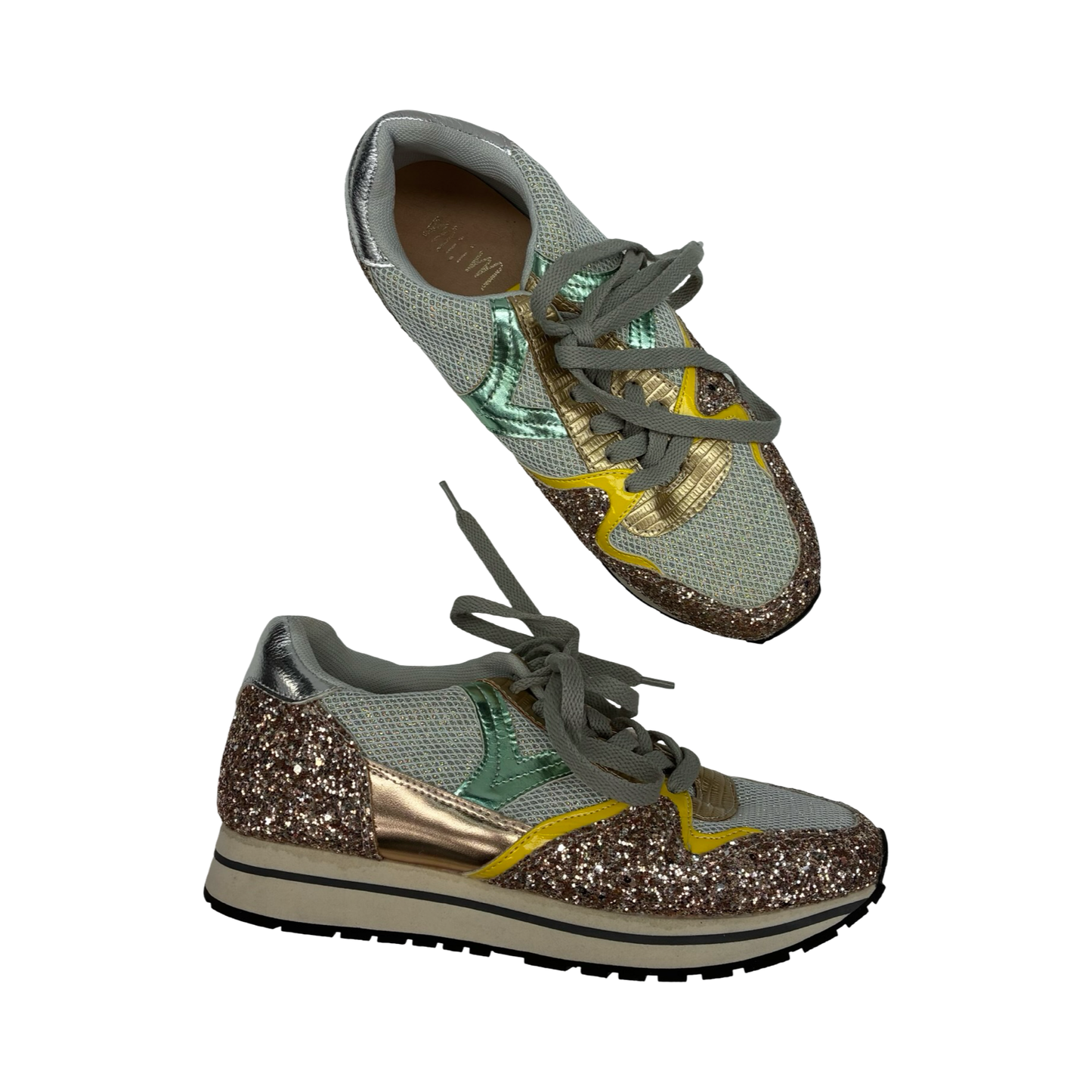 Shoes Sneakers By Clothes Mentor In Rose Gold, Size:7.5