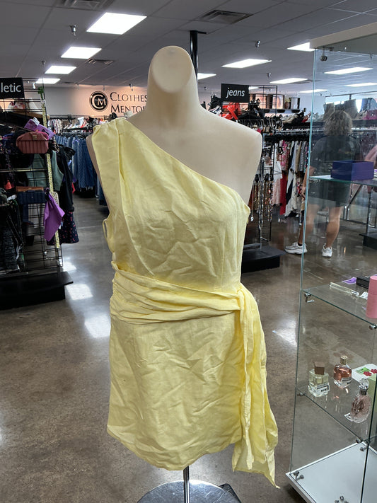 Dress Casual Short By French Connection In Yellow, Size:6