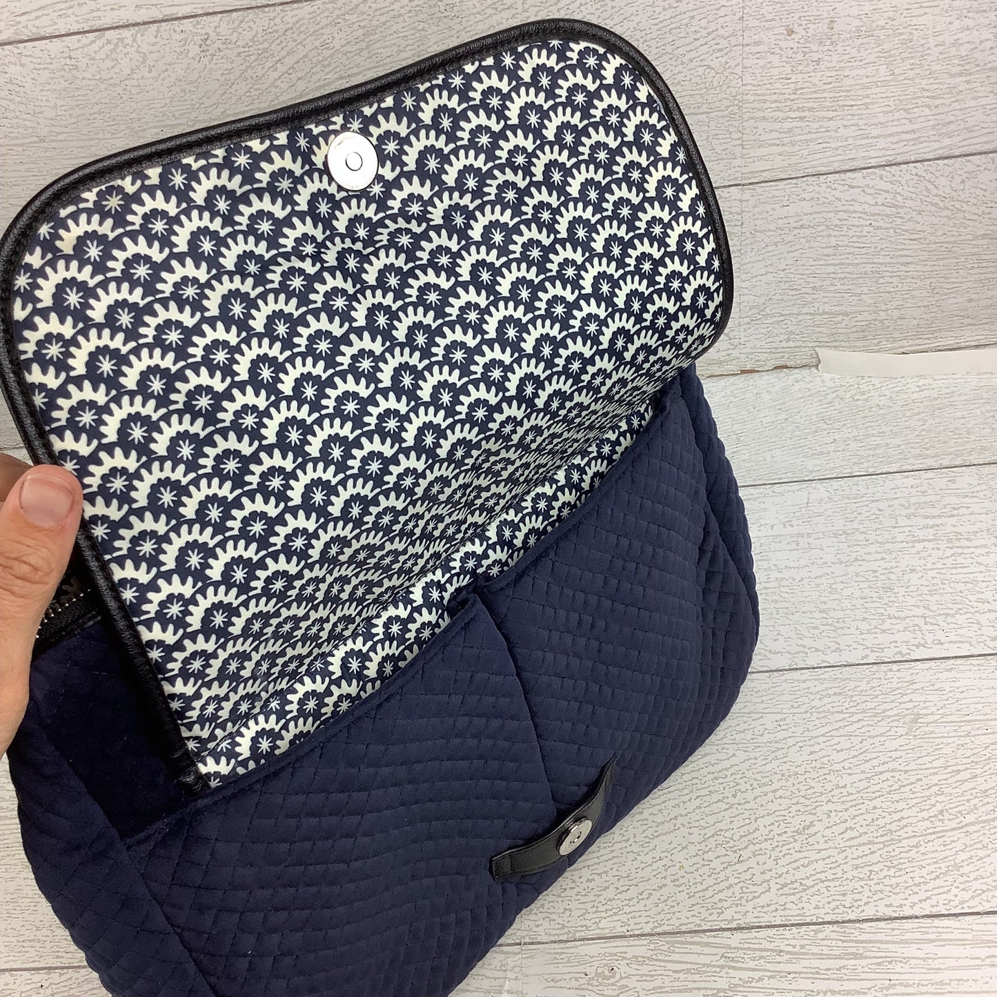 Handbag By Vera Bradley, Size: Medium