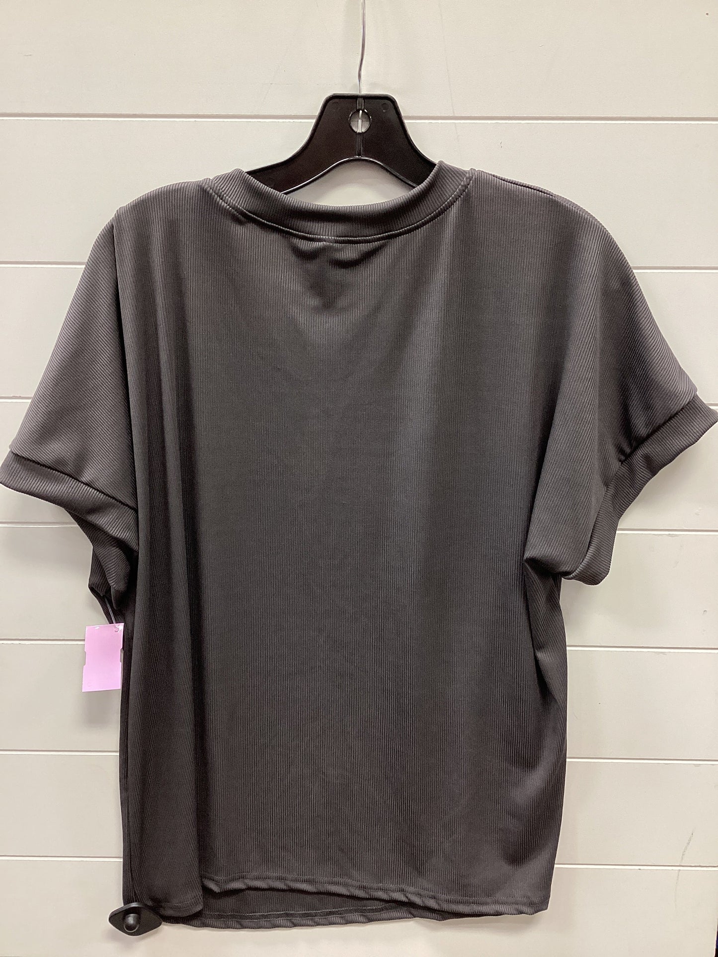 Top Ss By Clothes Mentor In Grey, Size:1X