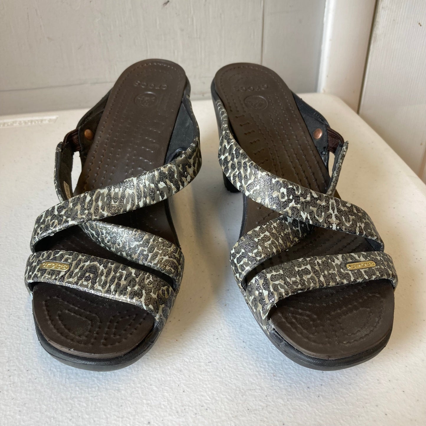 Sandals Heels Block By Crocs In Camouflage Print, Size:8