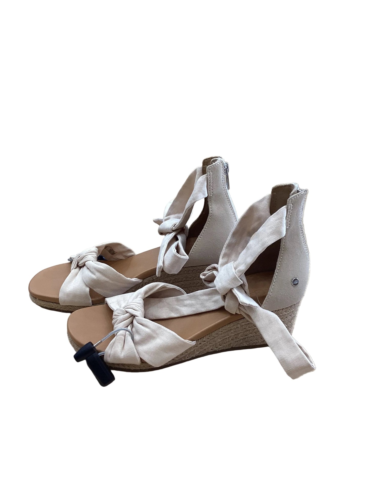 Sandals Designer By Ugg In Cream, Size:9