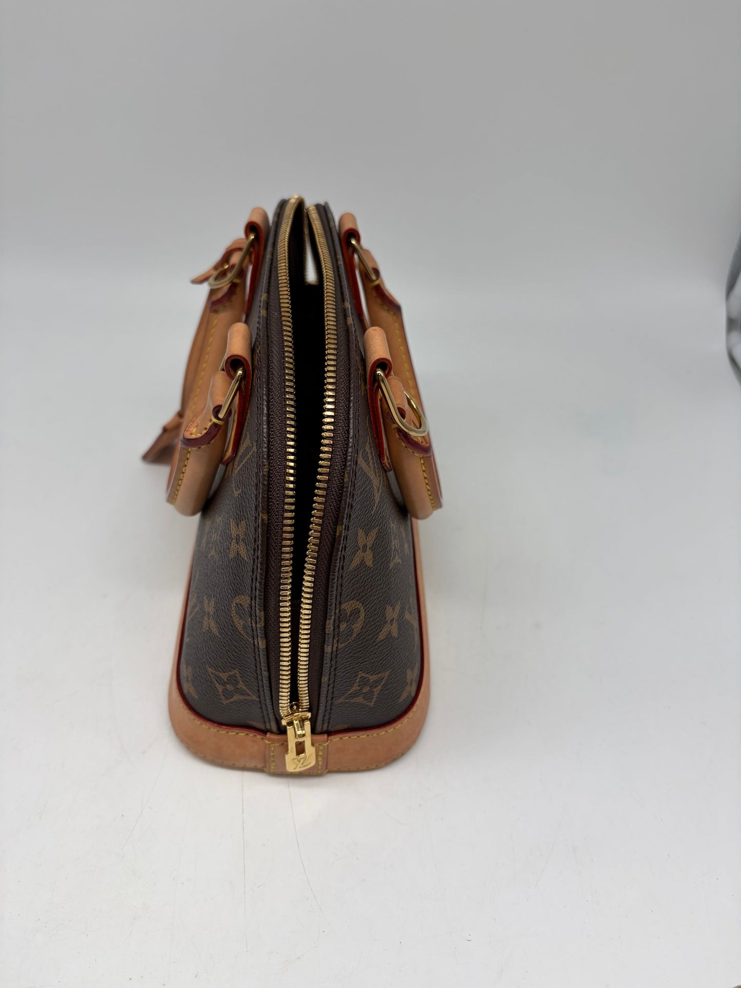 Handbag Luxury Designer By Louis Vuitton, Size: Large