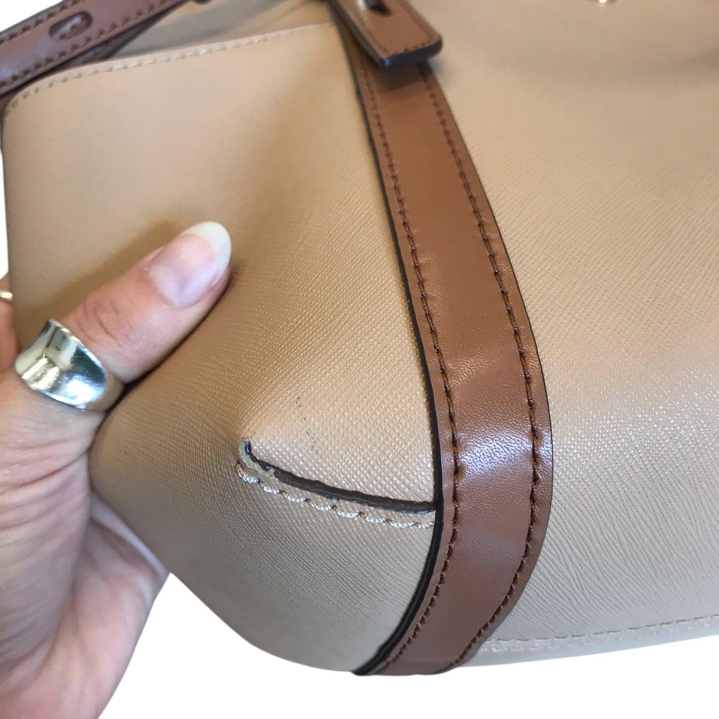 Handbag Designer By Michael Kors In Tan, Size:Medium