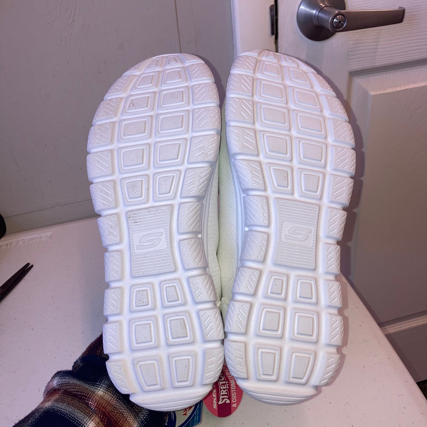 Shoes Athletic By Skechers In White, Size:8.5