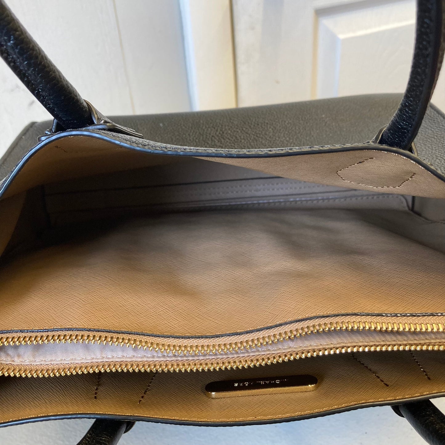 Handbag Designer By Michael Kors In Black, Size:Medium