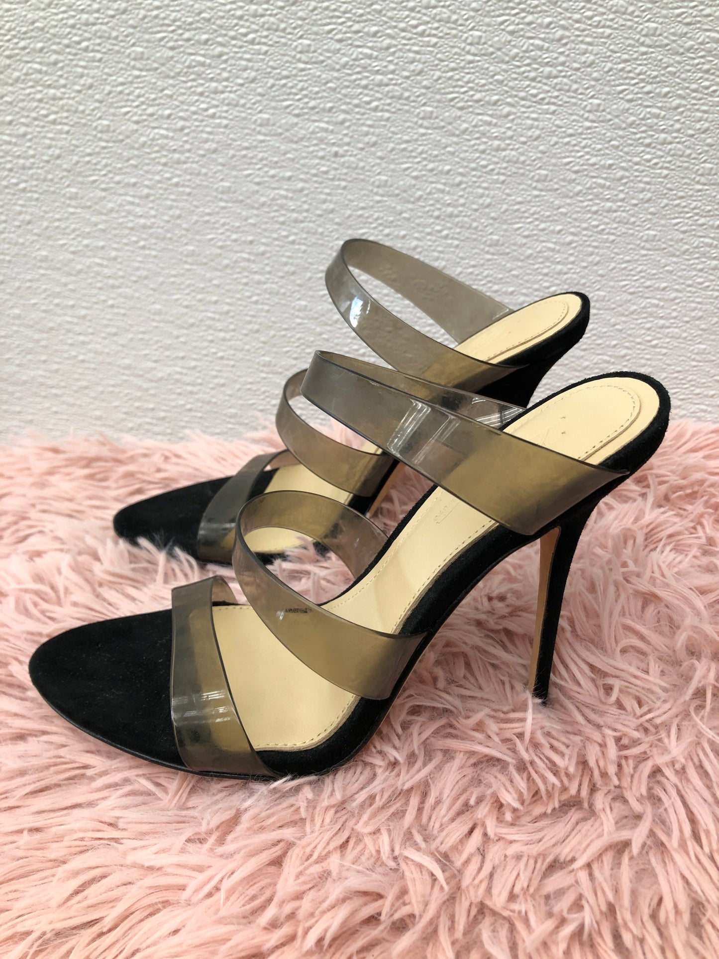 Black Shoes Heels Stiletto Vince Camuto, Size 6.5