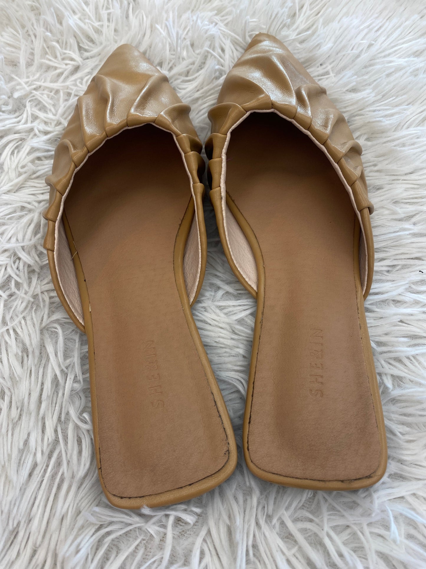 Nude Shoes Flats Mule & Slide Shein, Size 8.5