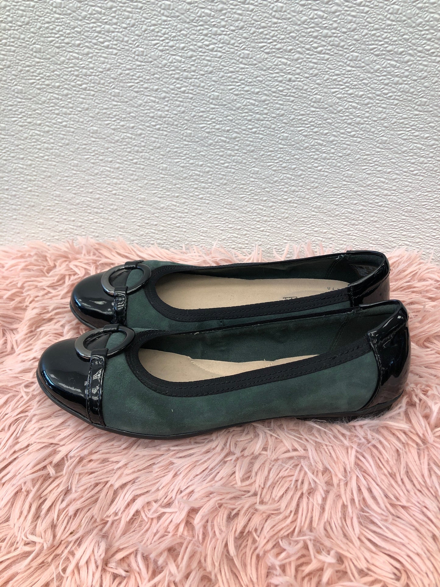Green Shoes Flats Ballet Clarks, Size 6