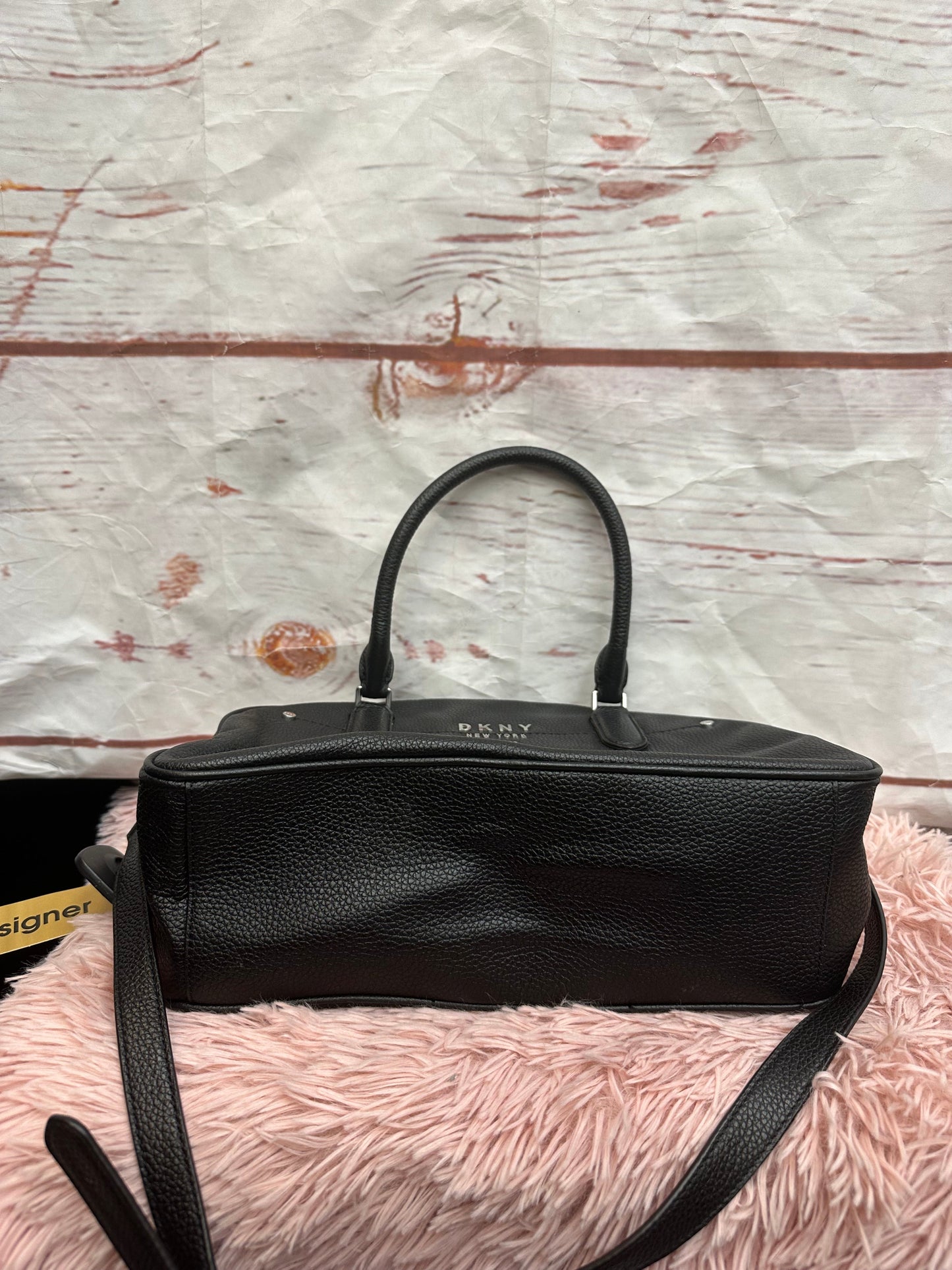 Crossbody Leather By Dkny  Size: Medium