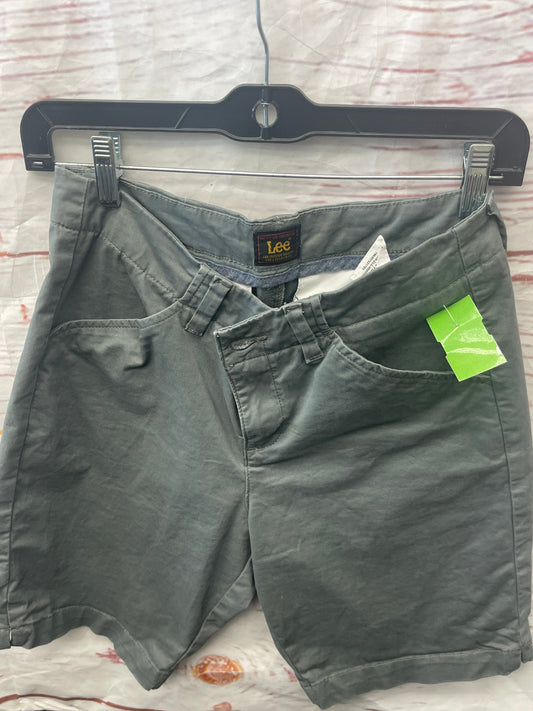 Shorts By Lee  Size: 2
