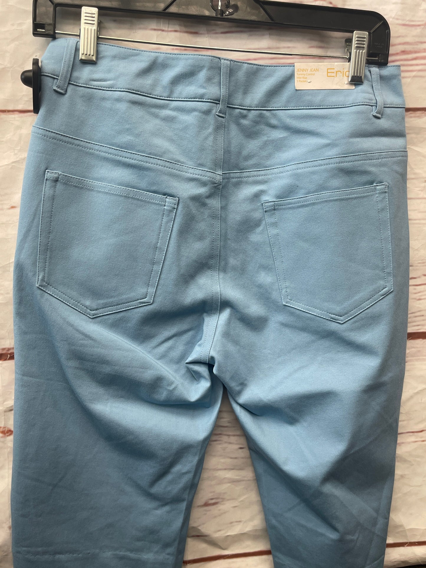 Shorts By Clothes Mentor  Size: 4