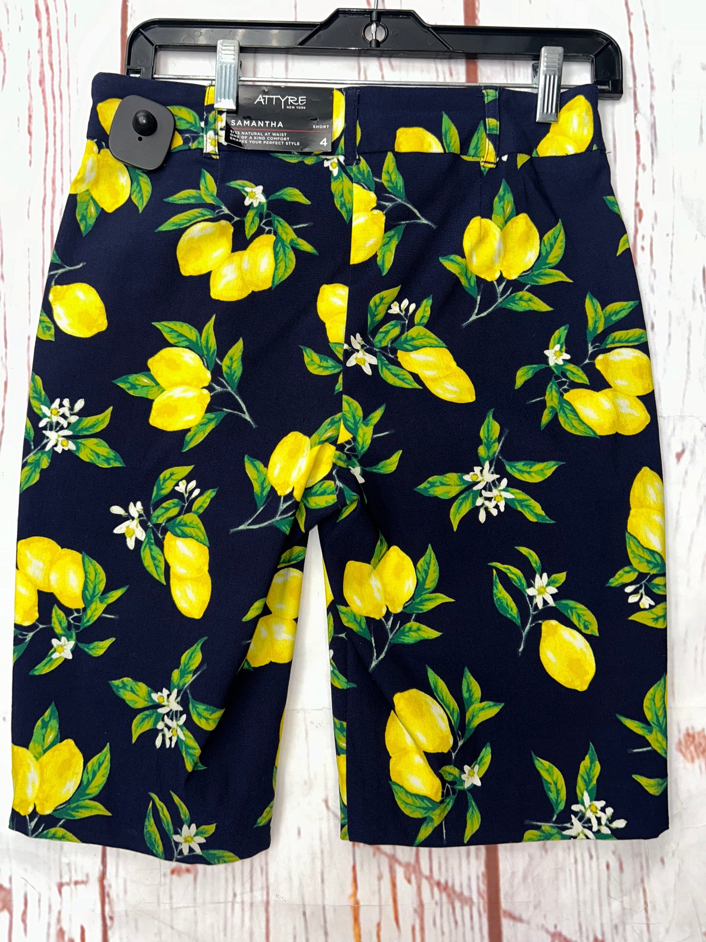 Lemon Shorts Attyre, Size 4