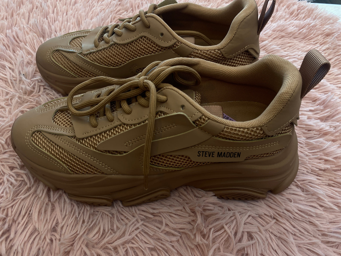 Brown Shoes Sneakers Steve Madden, Size 9