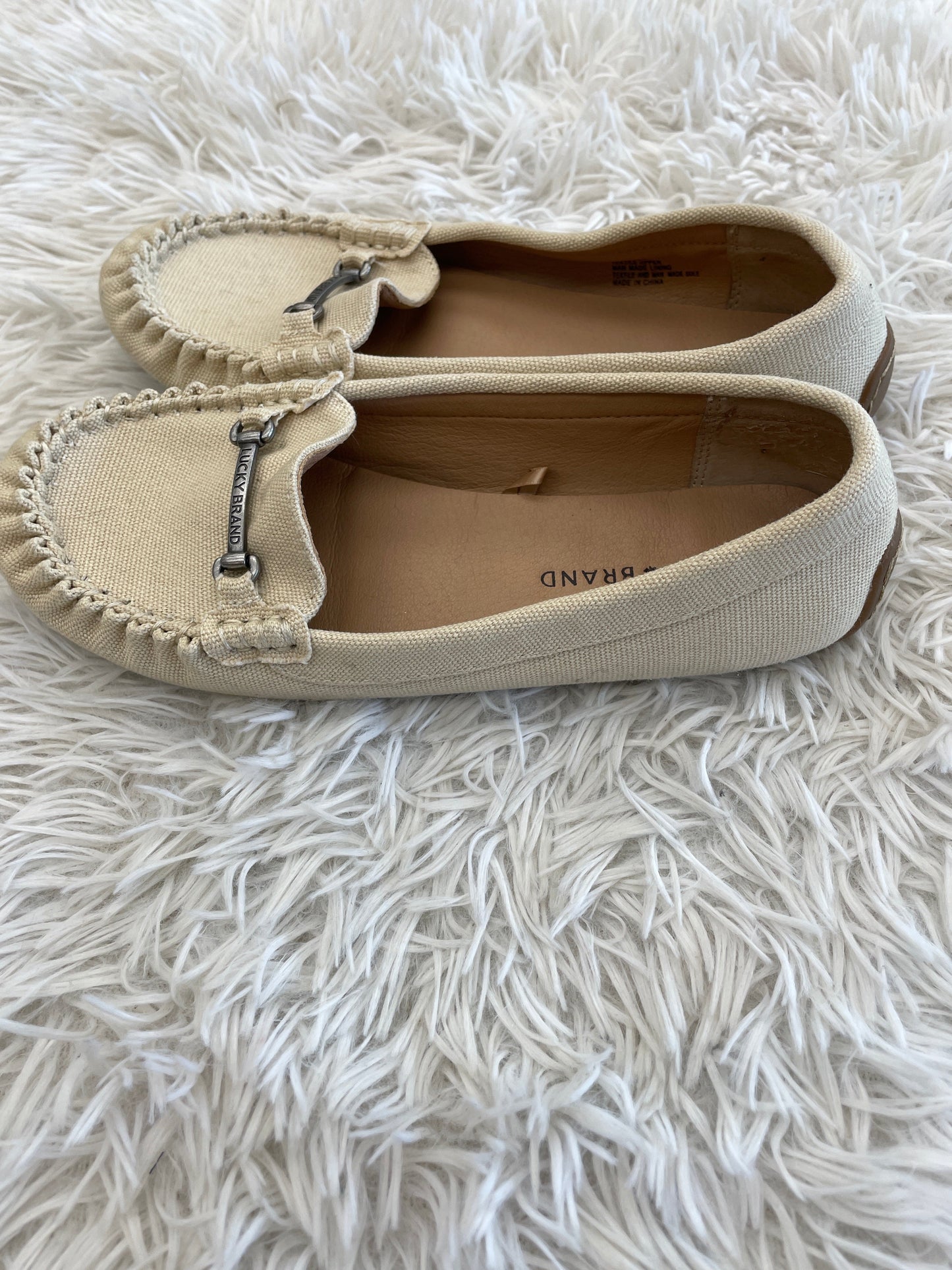 Ivory Shoes Flats Moccasin Lucky Brand, Size 7