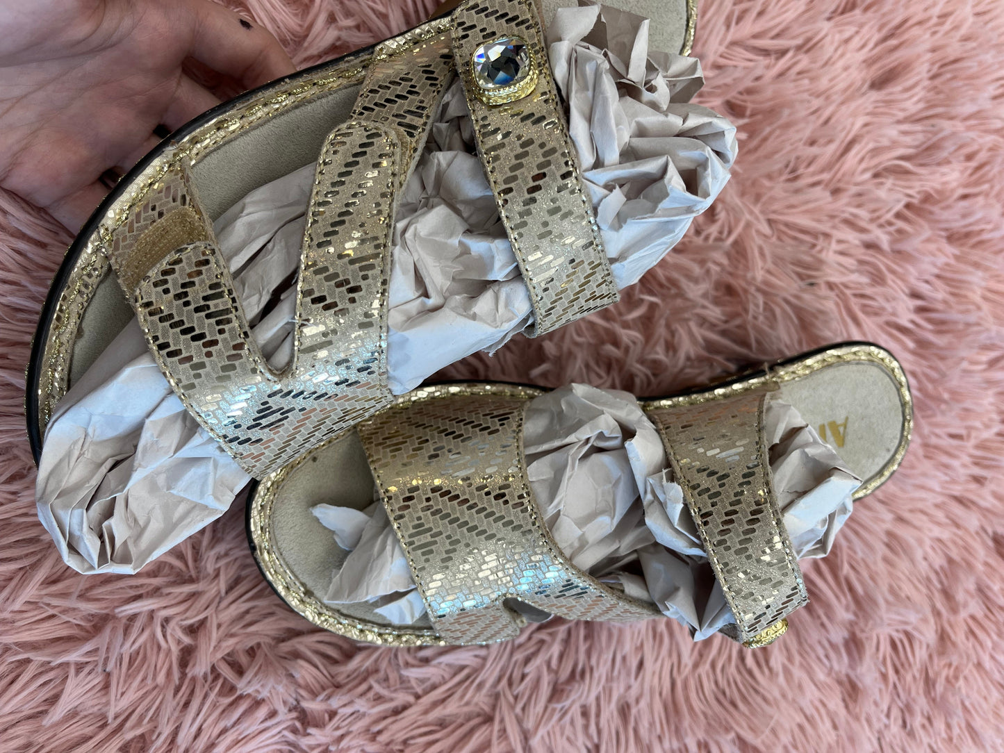 Gold Sandals Heels Wedge Alegria, Size 7.5