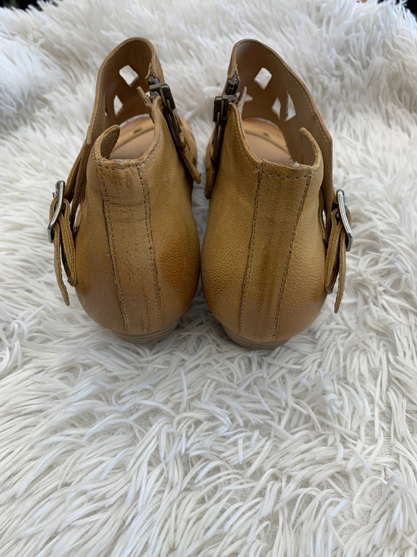 Tan Sandals Heels Block Miz Mooz, Size 6.5