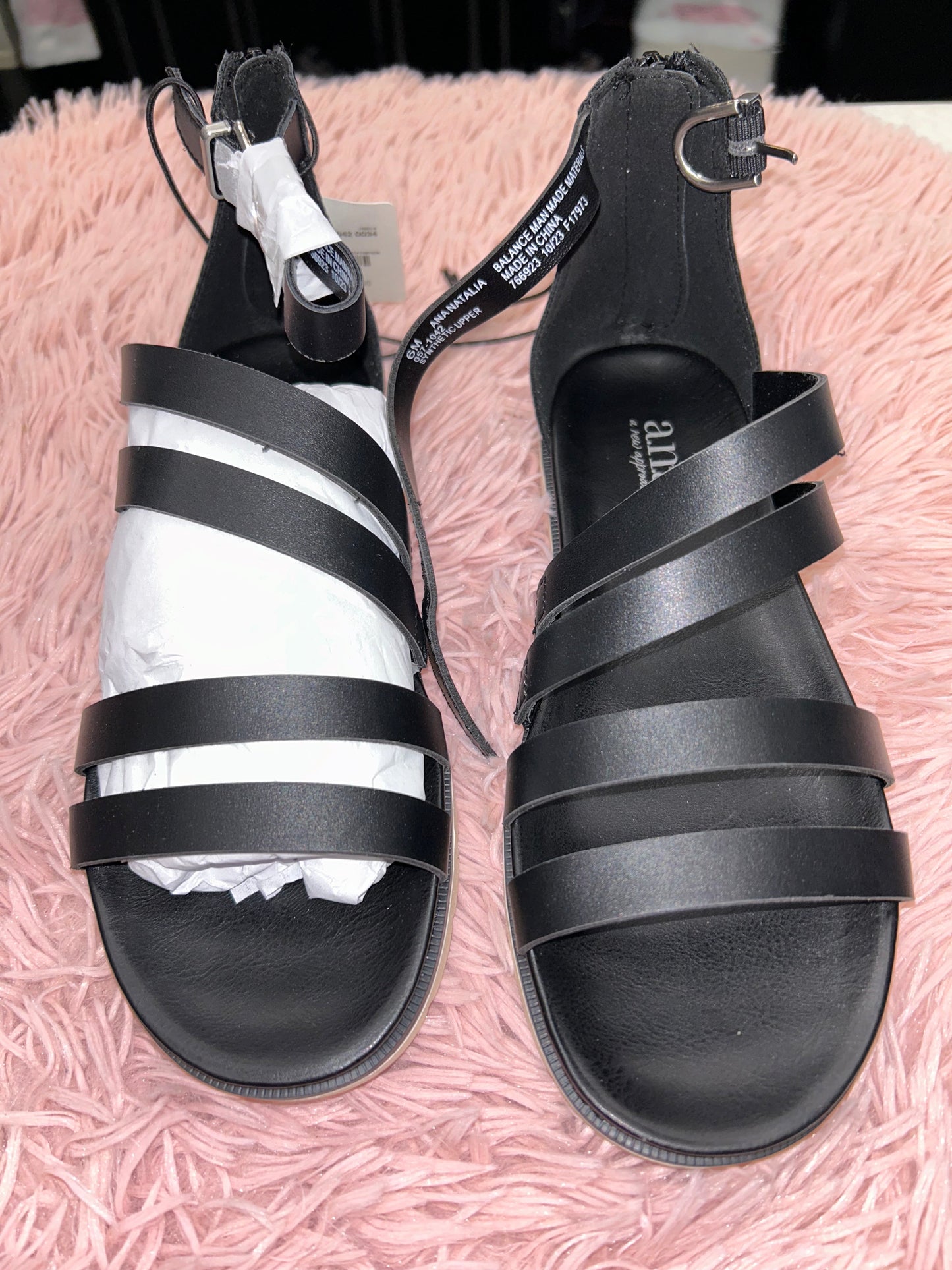 Black Sandals Flats Ana, Size 6