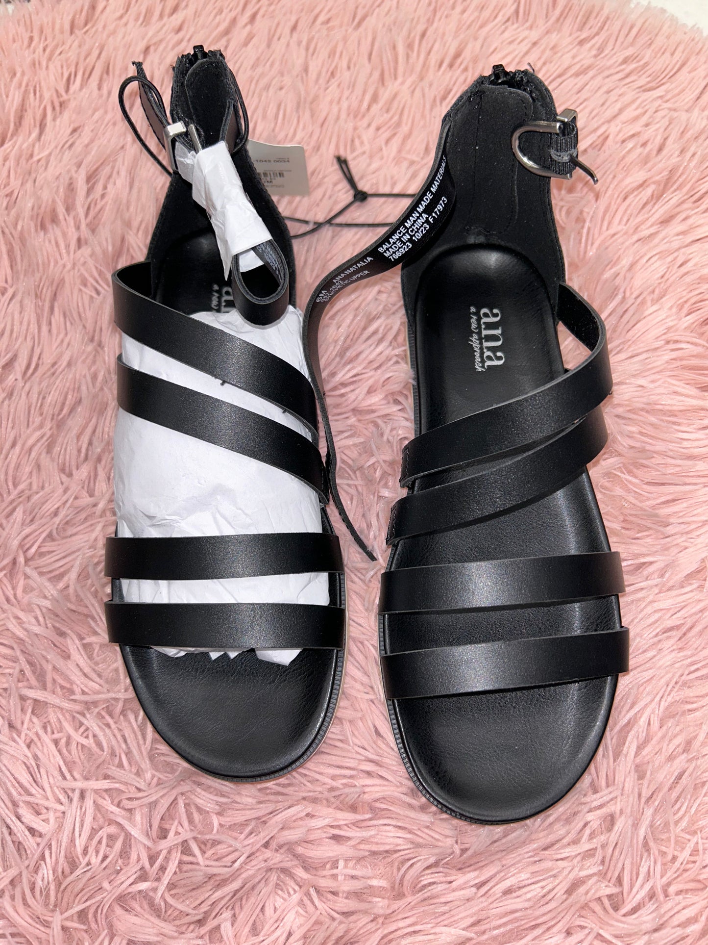 Black Sandals Flats Ana, Size 6