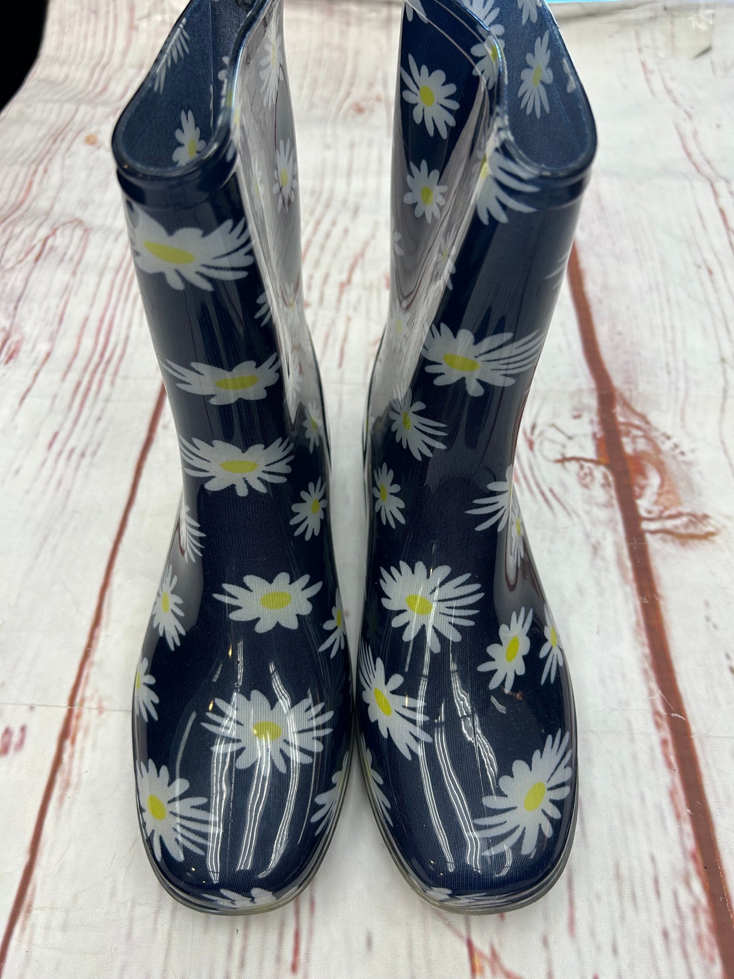 Boots Rain By Clothes Mentor In Floral, Size: 6