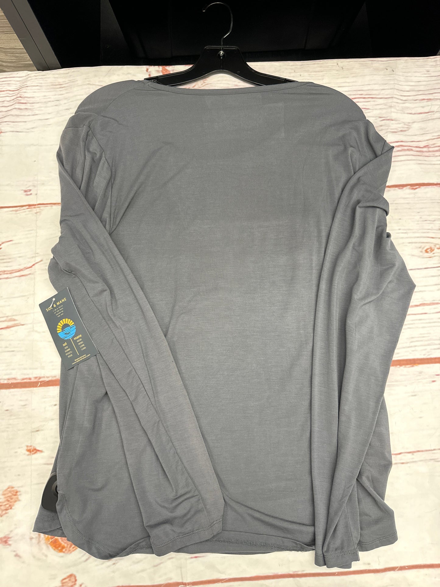 Athletic Top Long Sleeve Collar By Clothes Mentor In Grey, Size: L