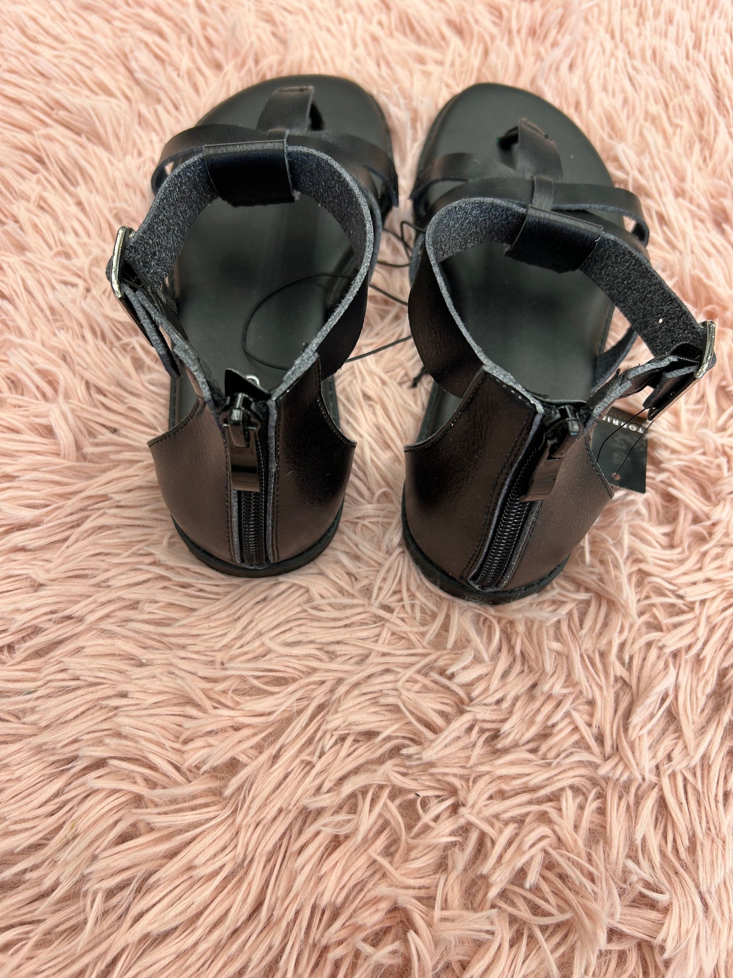 Sandals Flats By Torrid  Size: 7