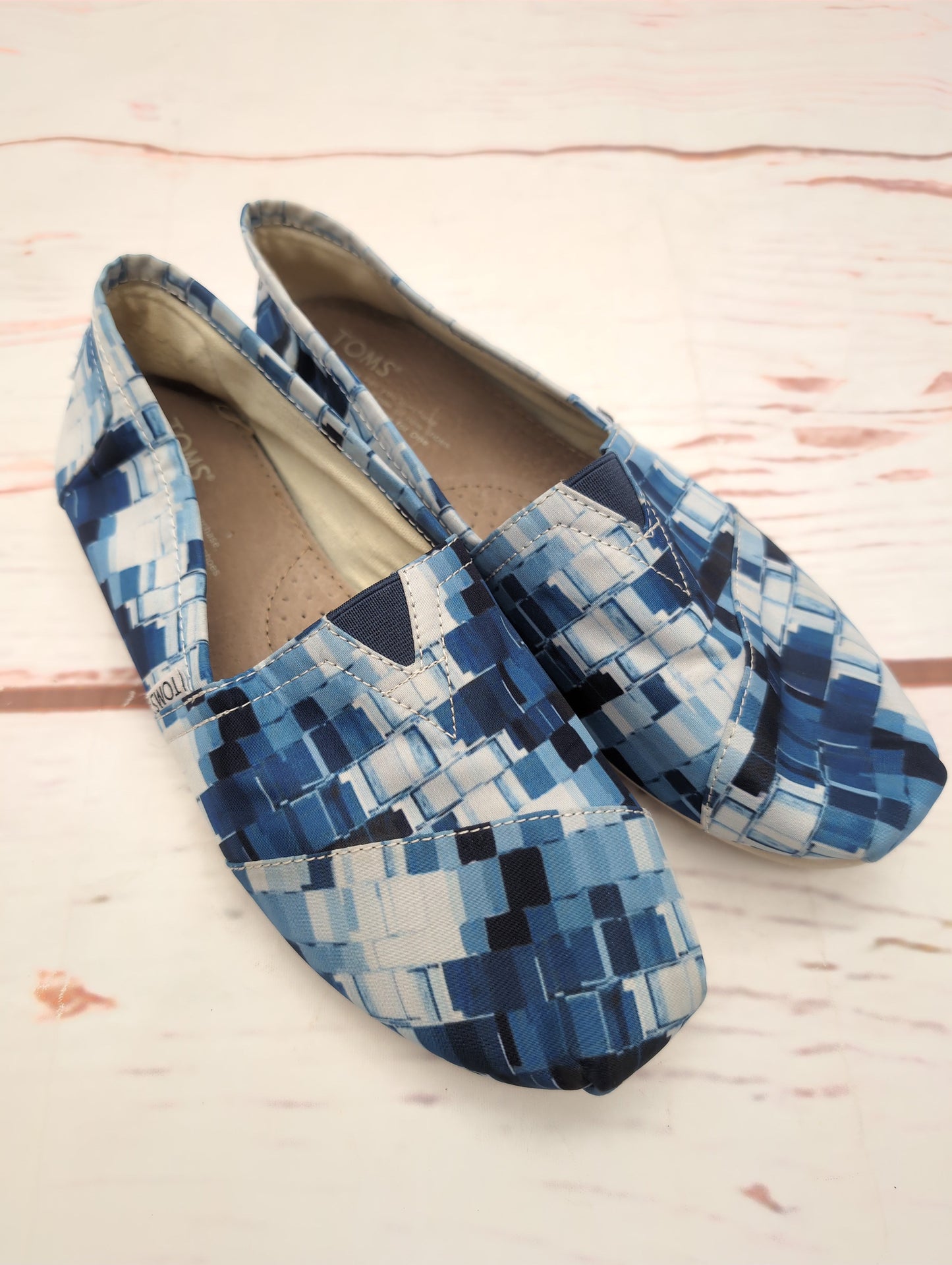 Shoes Flats Ballet By Toms In Blue, Size: 8