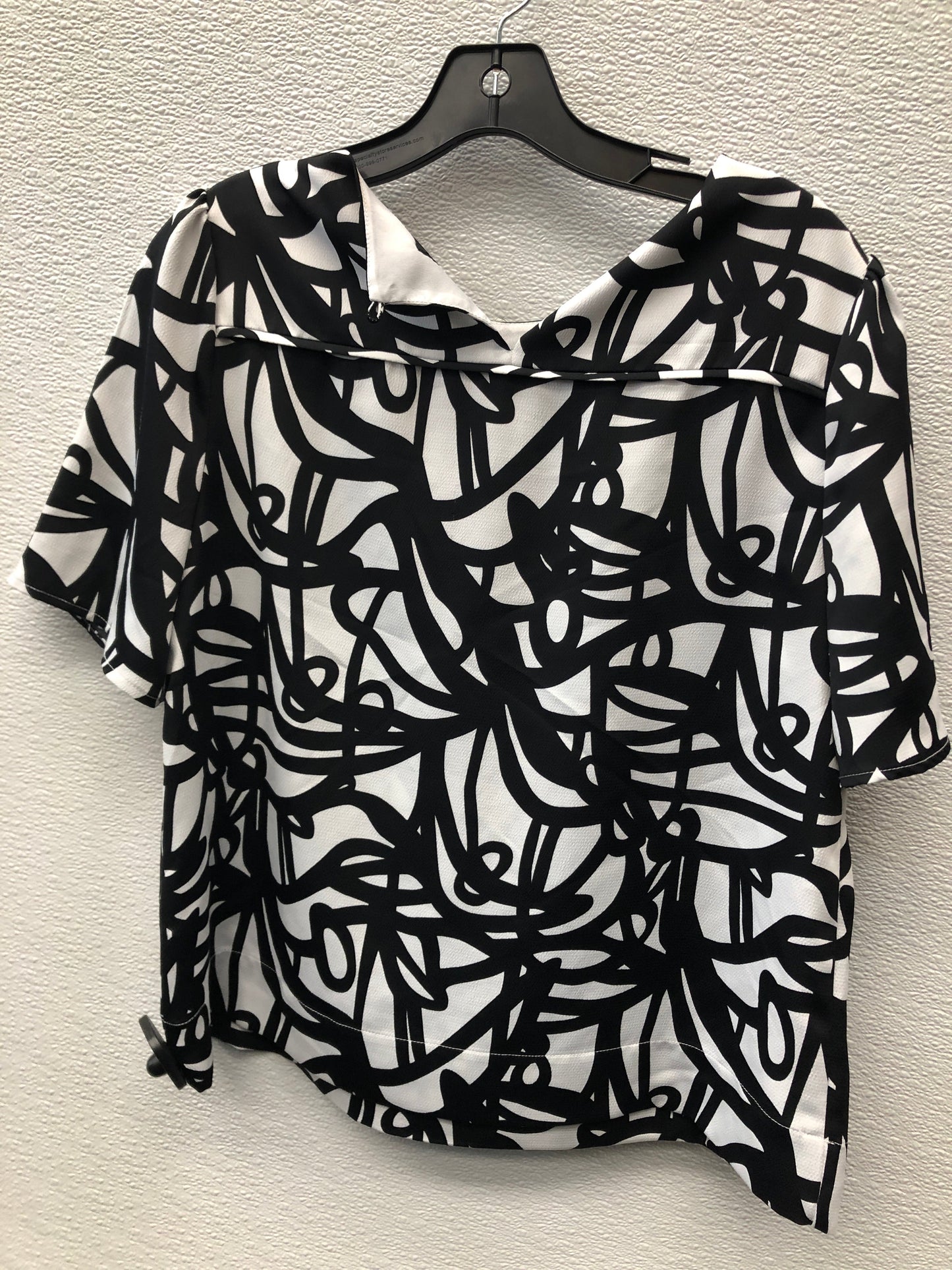Top Short Sleeve By J Crew  Size: 8