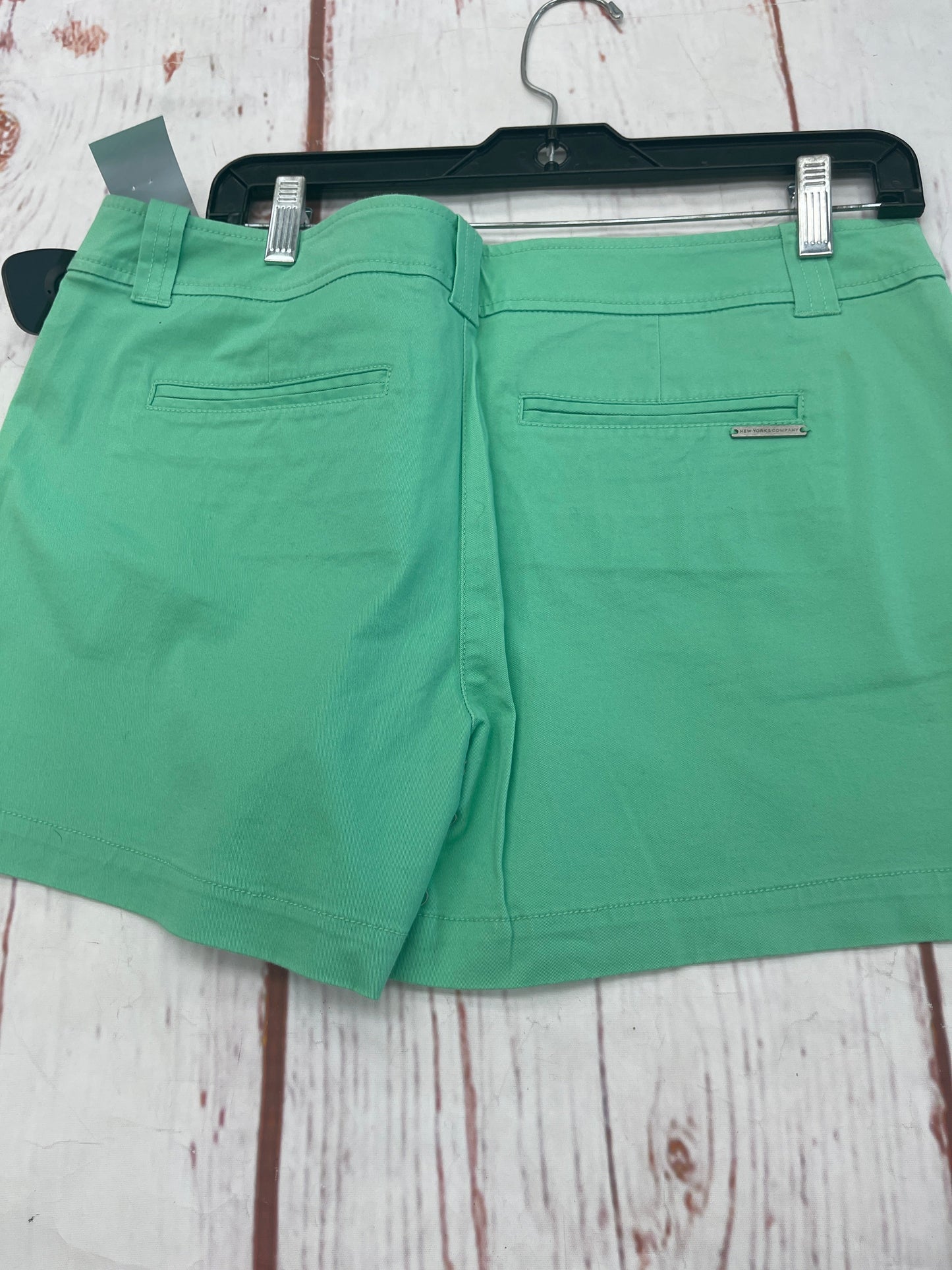 Green Shorts New York And Co, Size 8