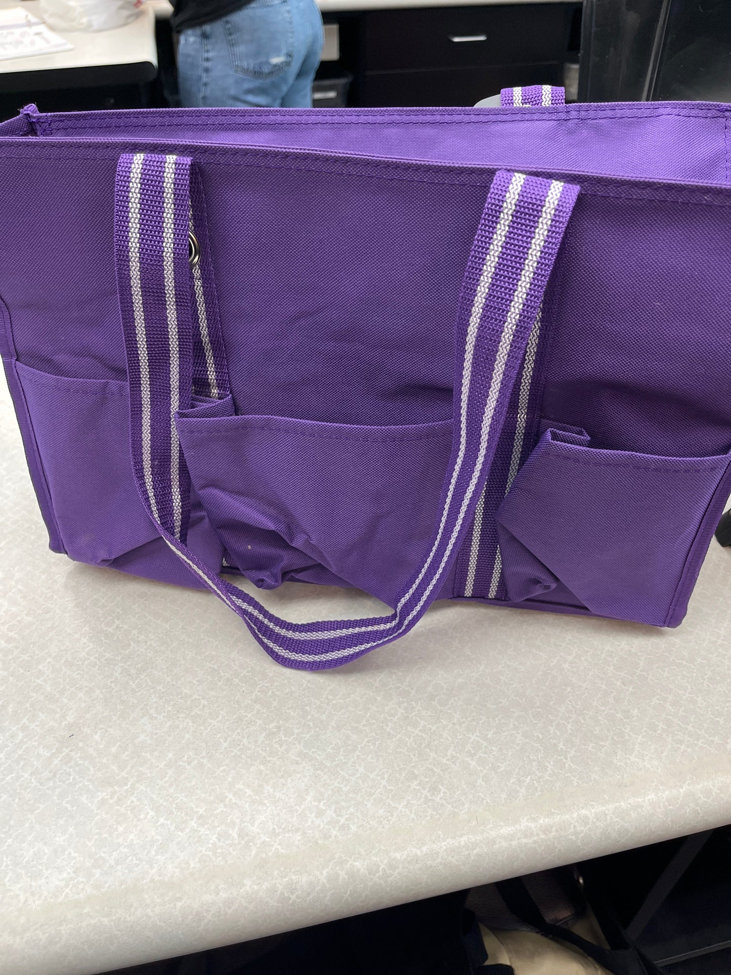 Tote By Clothes Mentor, Size: Medium